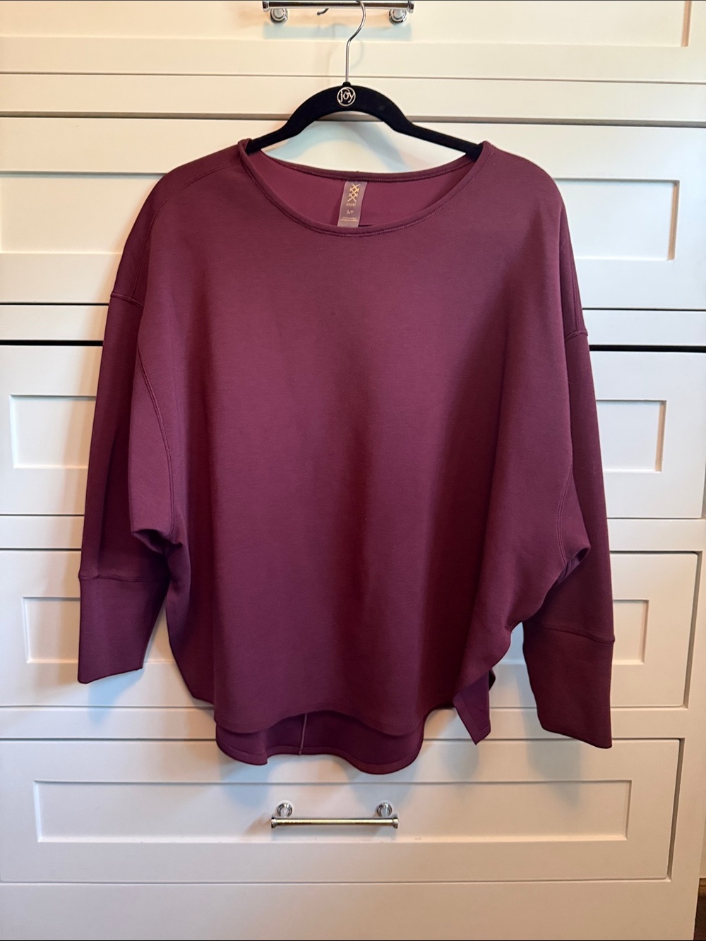 Rhone Dreamglow Women's Pullover in burgundy